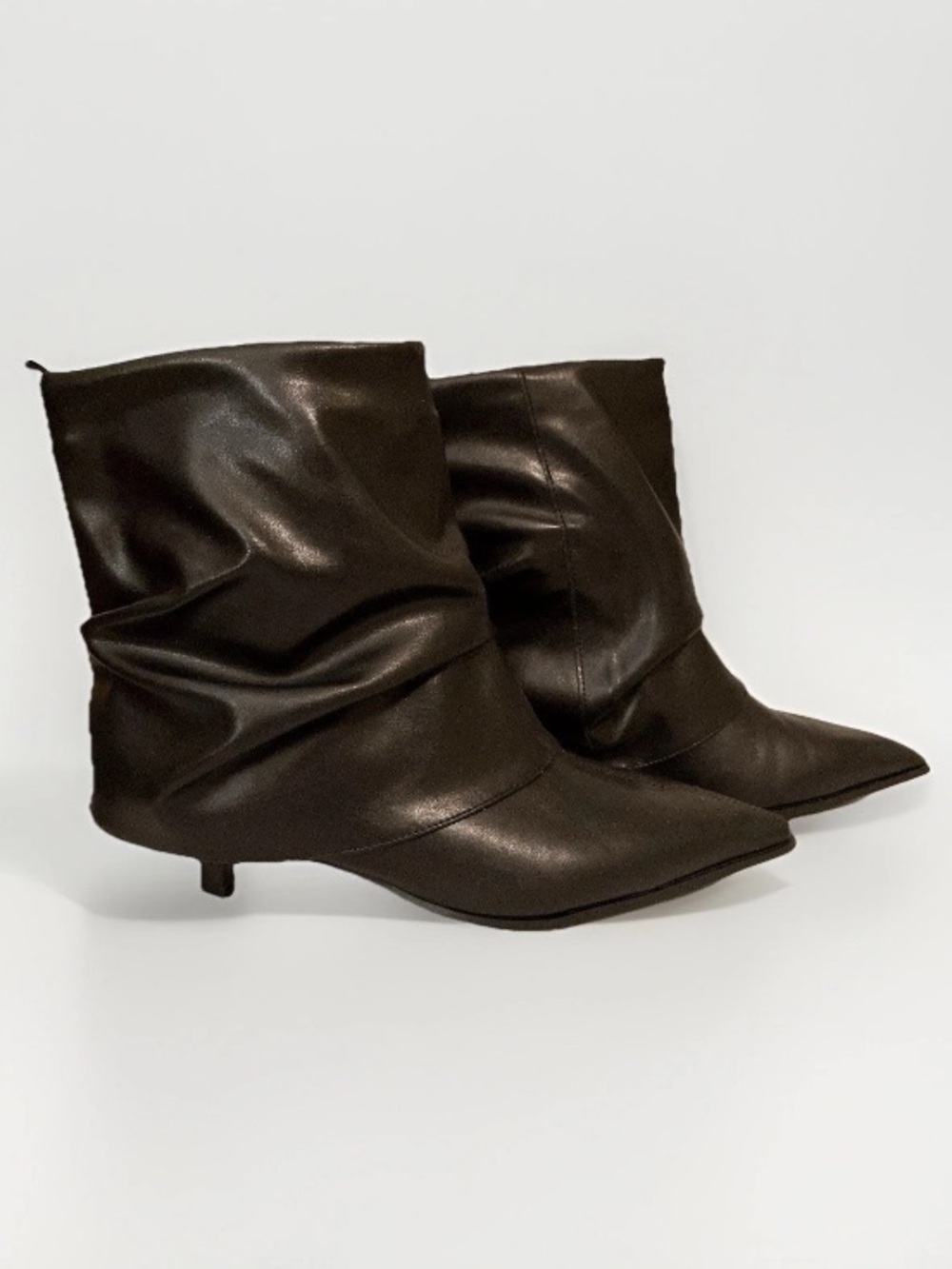 Time & Tru Black Faux-Leather Kitten Heel Ankle Boots Size 7 NWOT - Picture 4 of 12